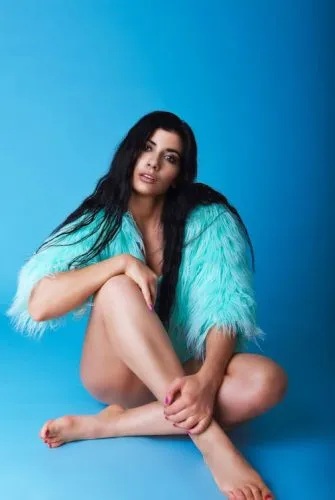 Düzce Escort Alya Sevgili Tadında Uzun Süreli Görüşmeler